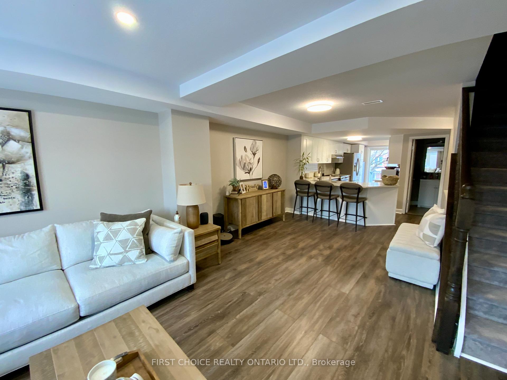 Photo 6 of Unit 10, 46 Lakepointe Drive, Ottawa, Avalon East — HOMEH