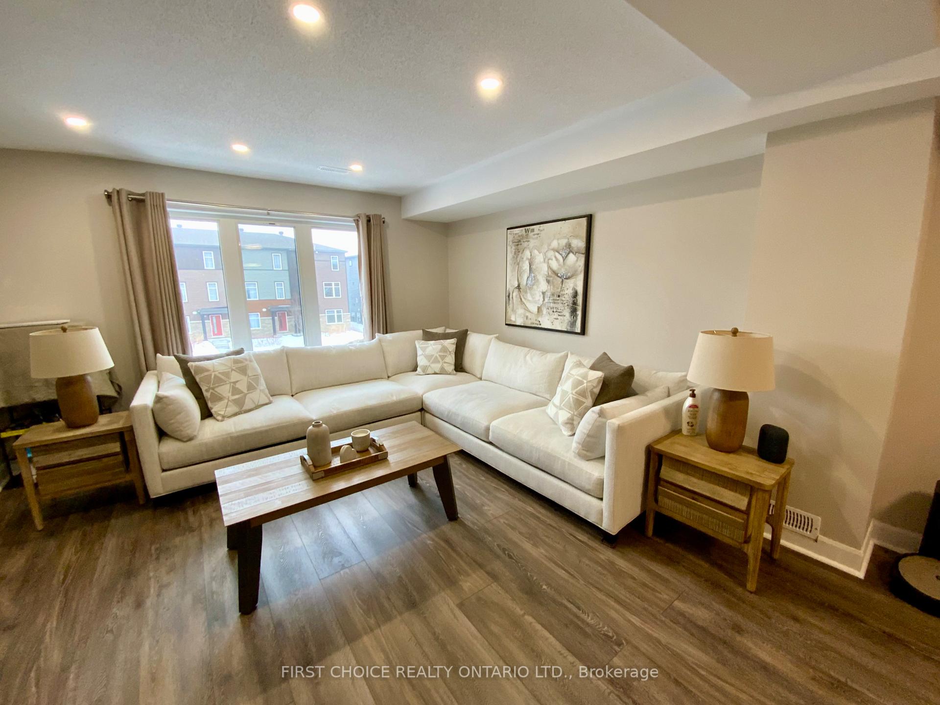 Photo 8 of Unit 10, 46 Lakepointe Drive, Ottawa, Avalon East — HOMEH
