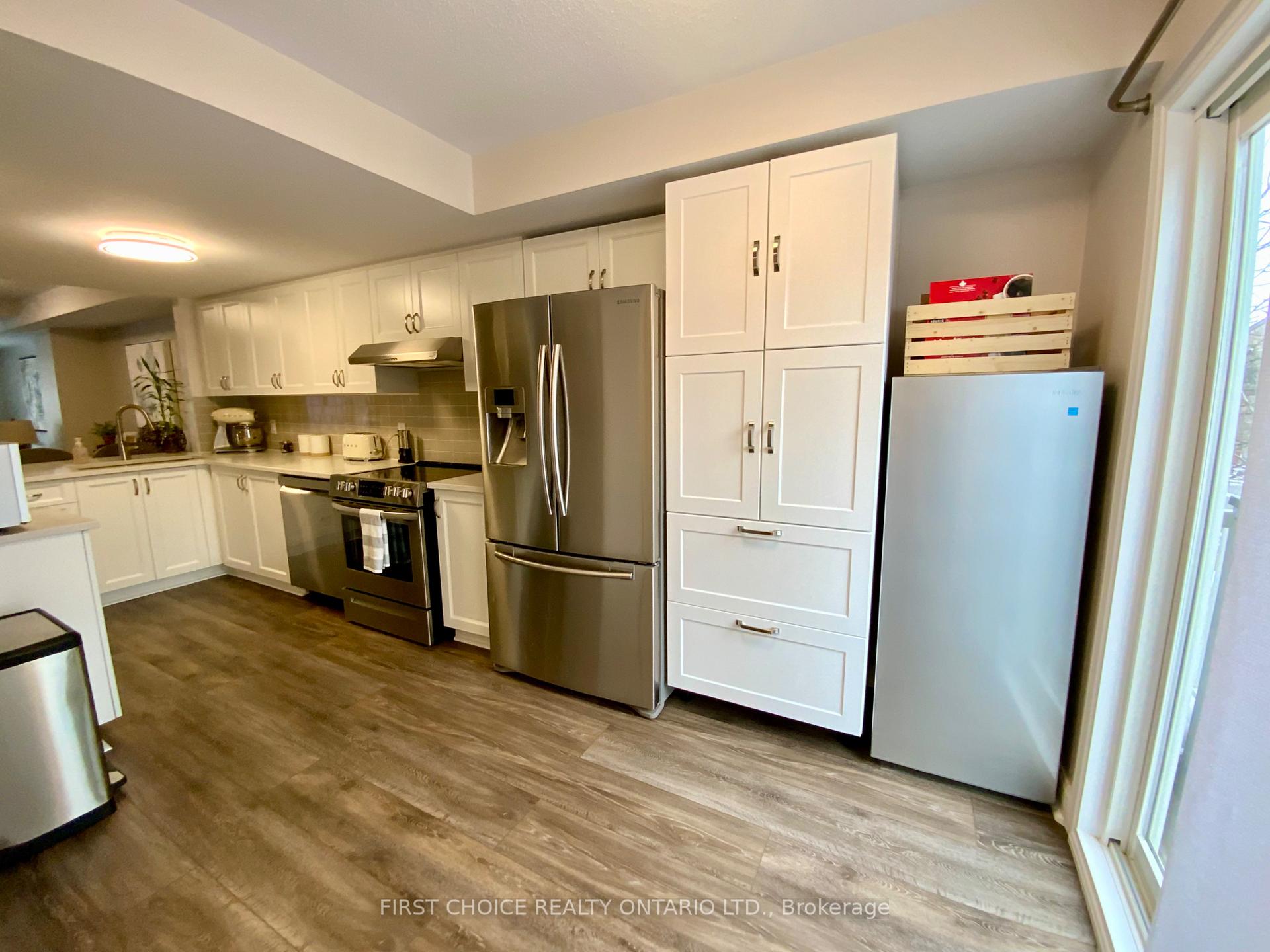 Photo 11 of Unit 10, 46 Lakepointe Drive, Ottawa, Avalon East — HOMEH