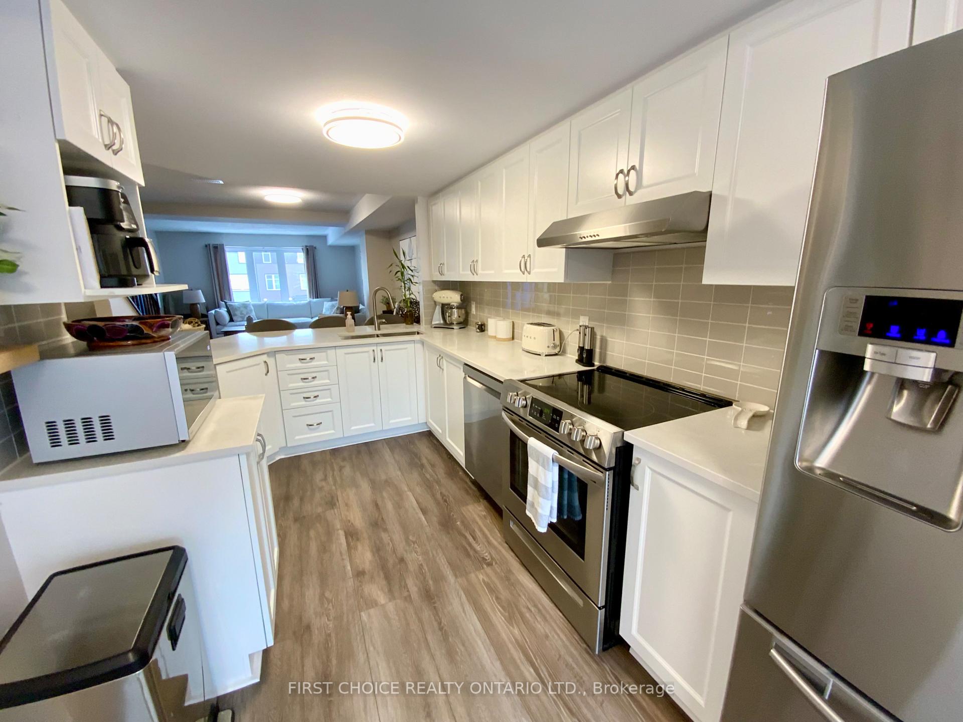 Photo 13 of Unit 10, 46 Lakepointe Drive, Ottawa, Avalon East — HOMEH