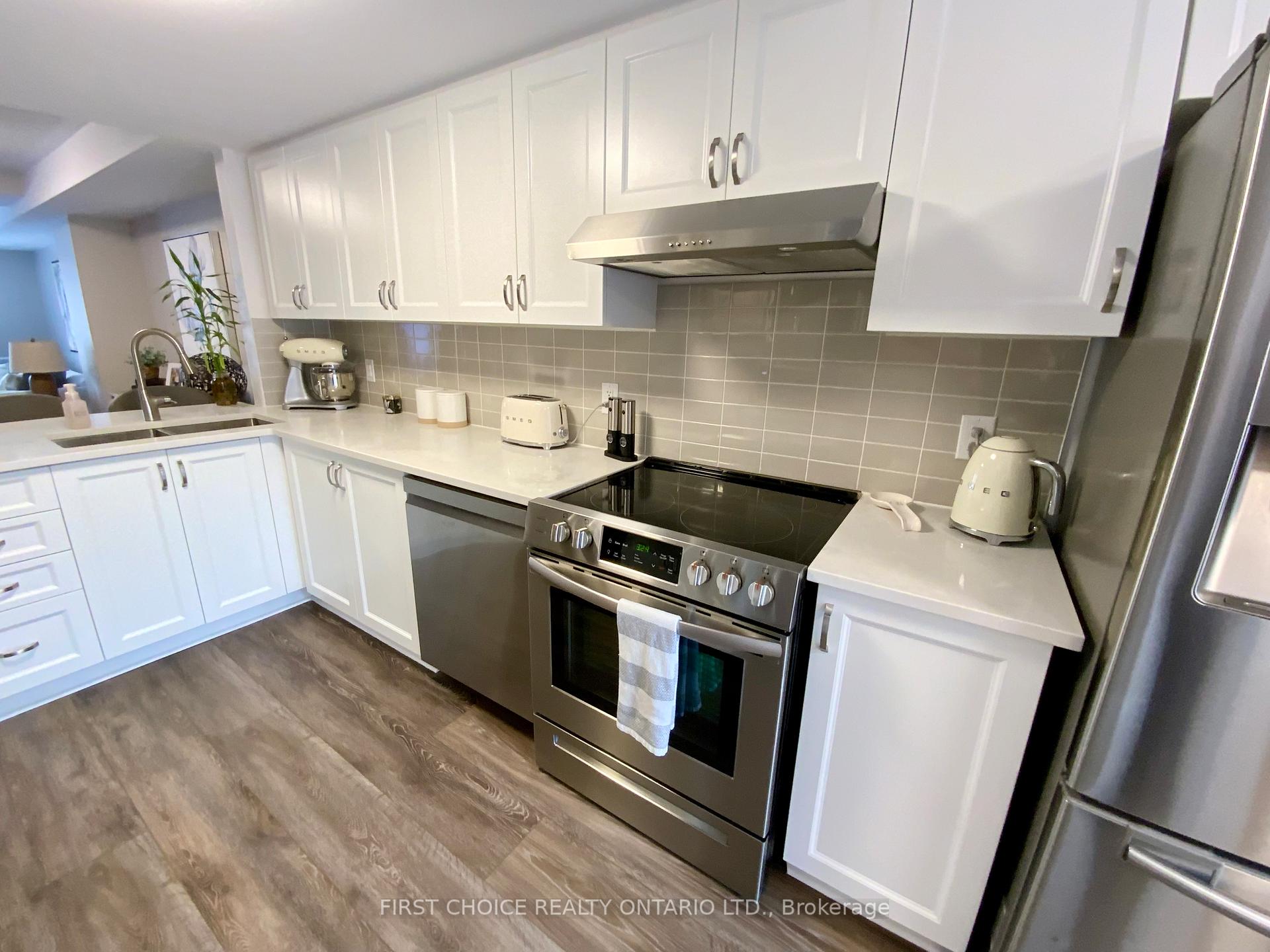 Photo 15 of Unit 10, 46 Lakepointe Drive, Ottawa, Avalon East — HOMEH