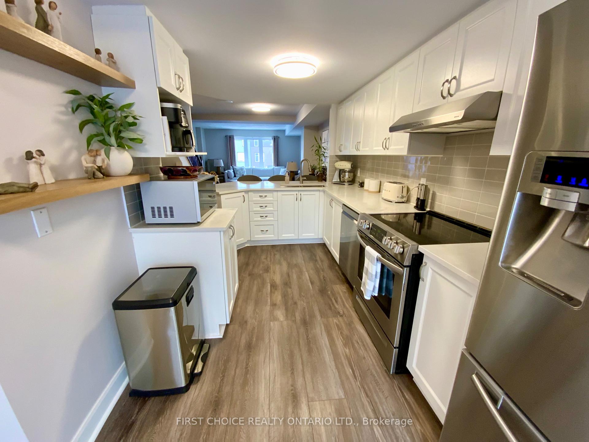 Photo 16 of Unit 10, 46 Lakepointe Drive, Ottawa, Avalon East — HOMEH