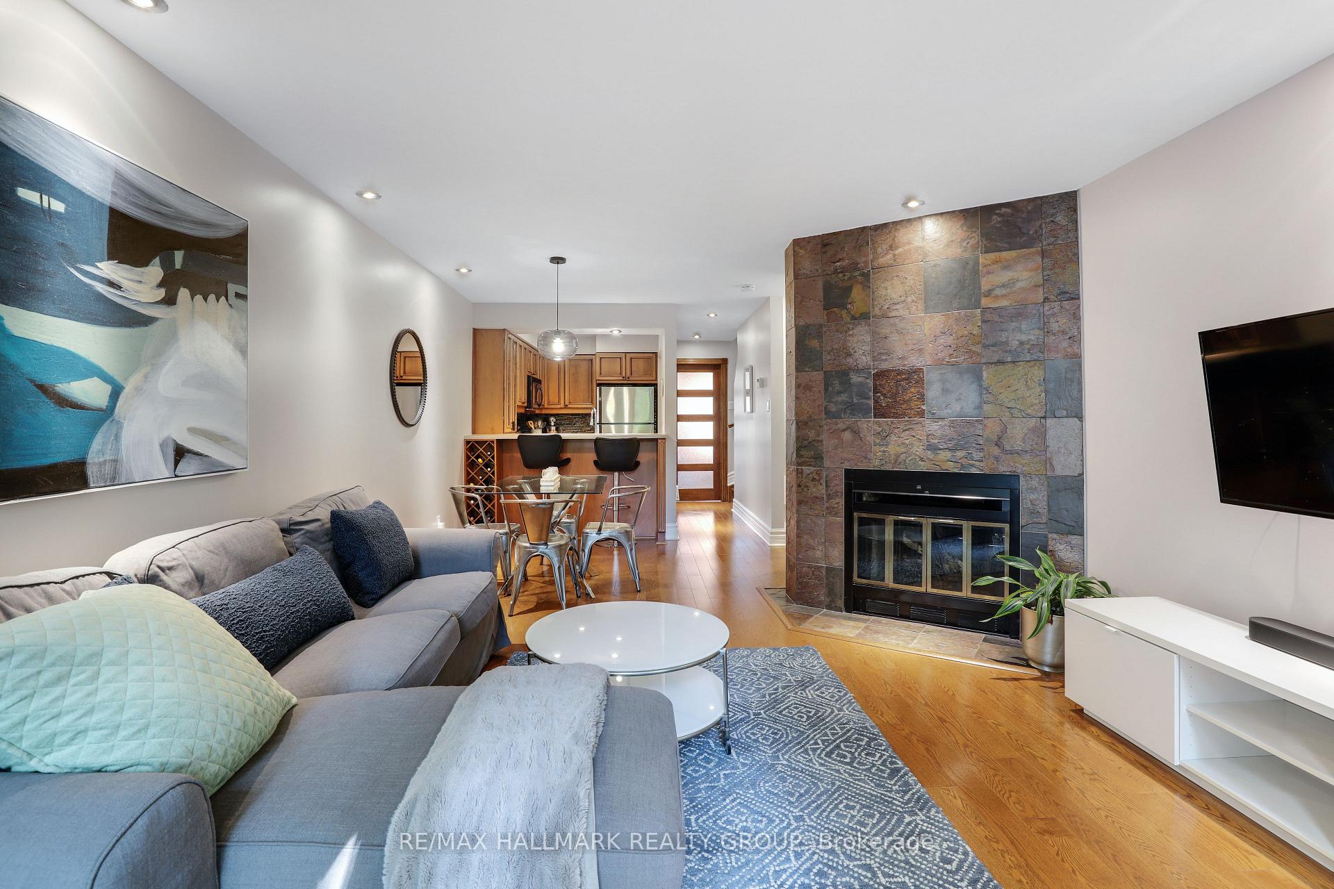 Photo 9 of 47 Crispin Private, Ottawa, Manor Park — HOMEH