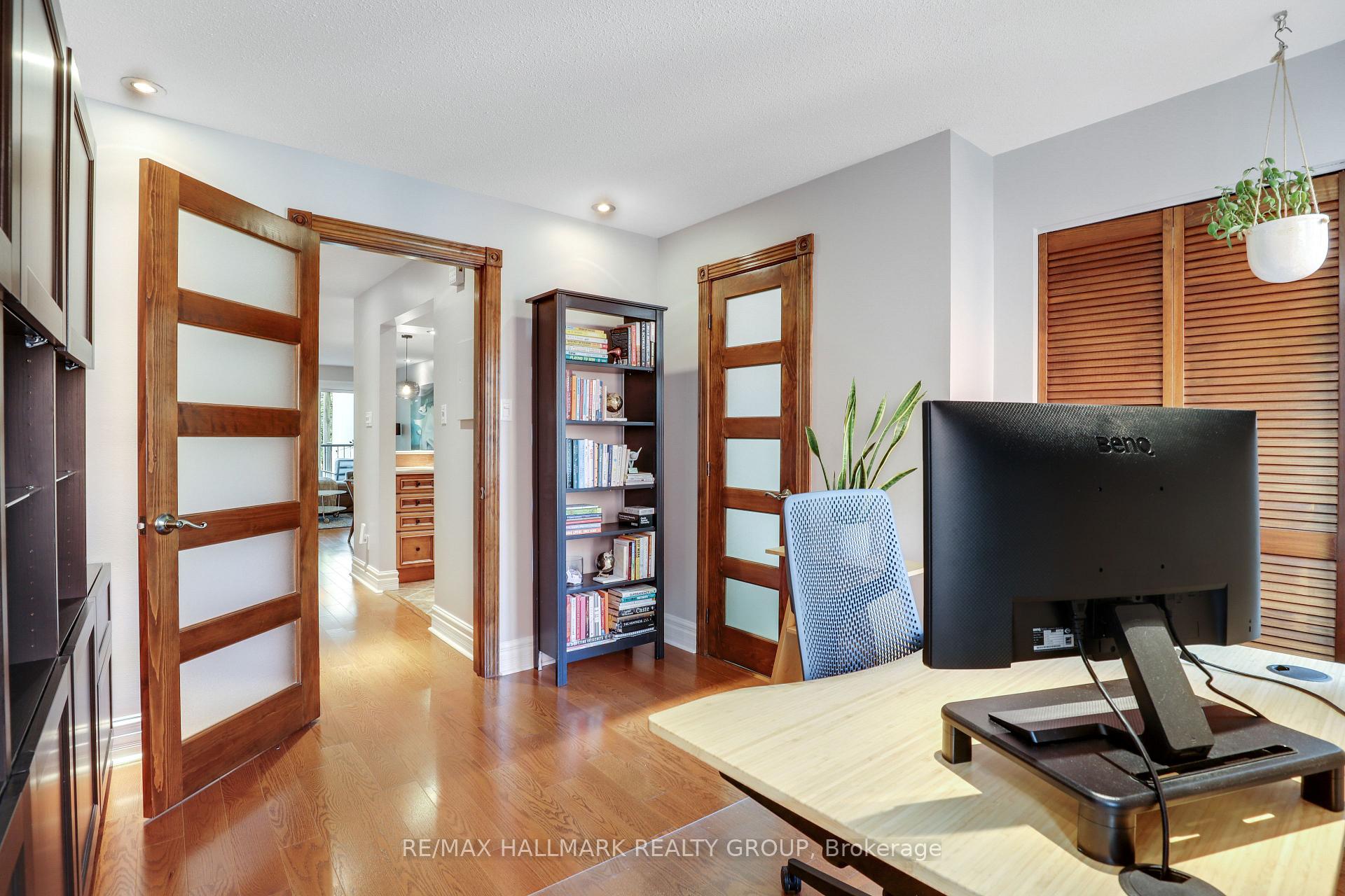 Photo 20 of 47 Crispin Private, Ottawa, Manor Park — HOMEH