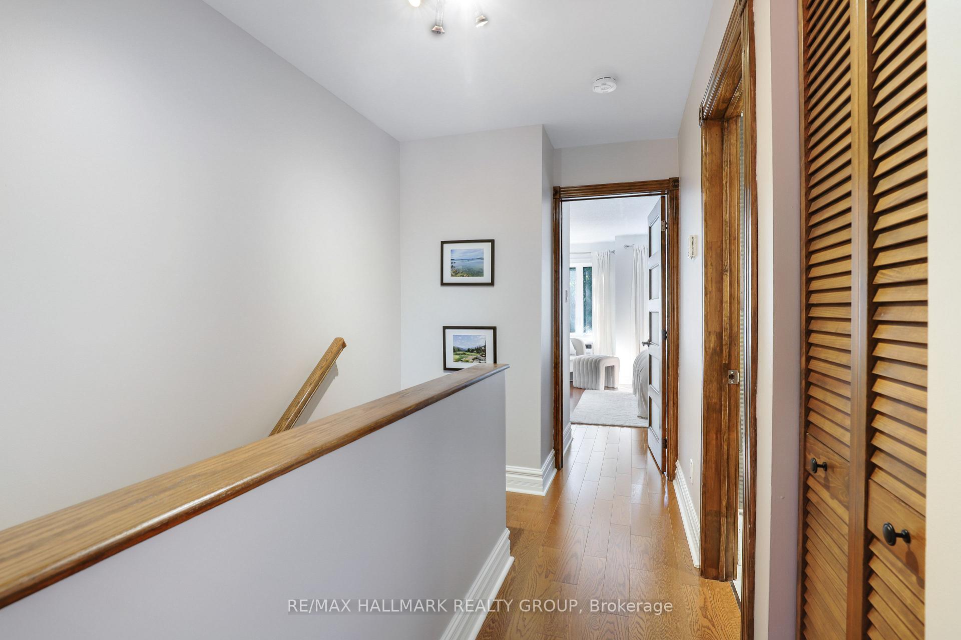 Photo 22 of 47 Crispin Private, Ottawa, Manor Park — HOMEH