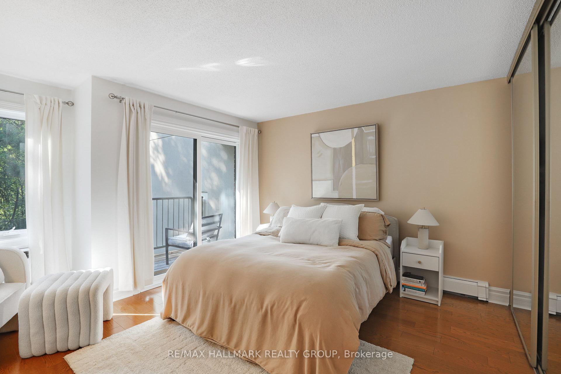 Photo 24 of 47 Crispin Private, Ottawa, Manor Park — HOMEH