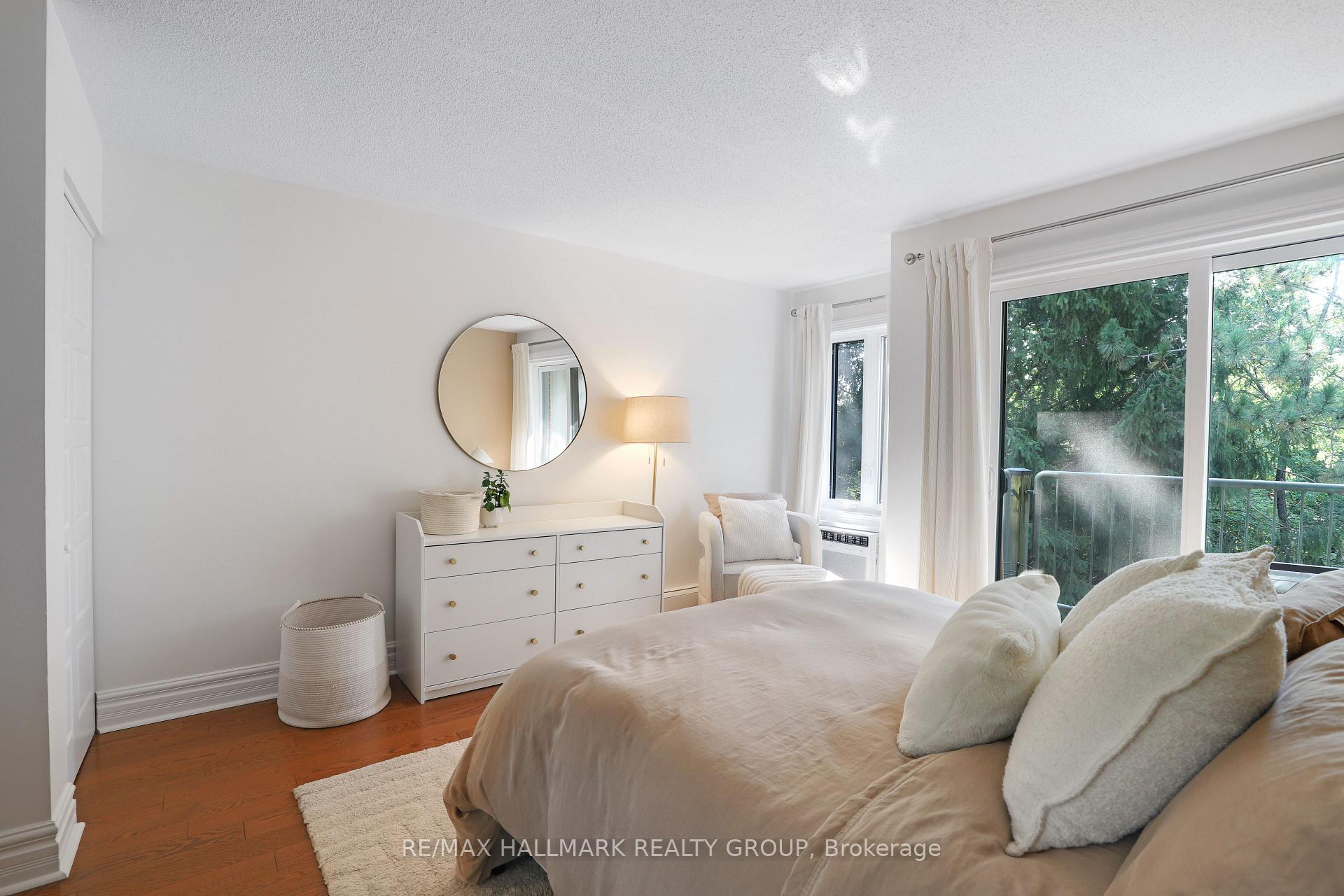 Photo 25 of 47 Crispin Private, Ottawa, Manor Park — HOMEH