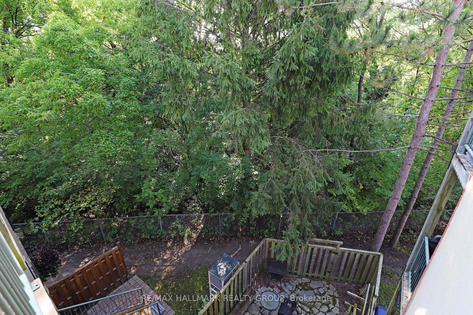 Photo 27 of 47 Crispin Private, Ottawa, Manor Park — HOMEH