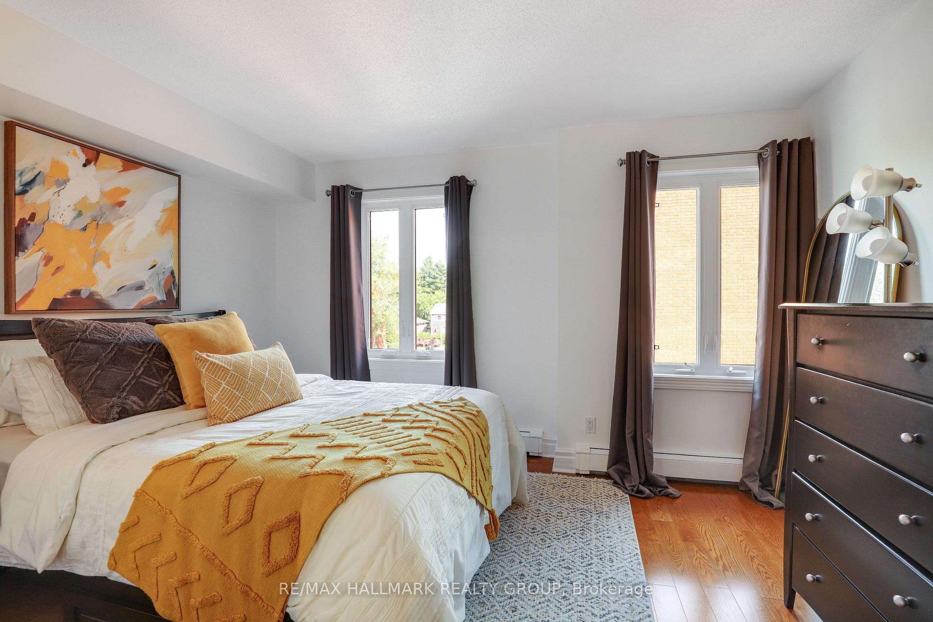 Photo 28 of 47 Crispin Private, Ottawa, Manor Park — HOMEH