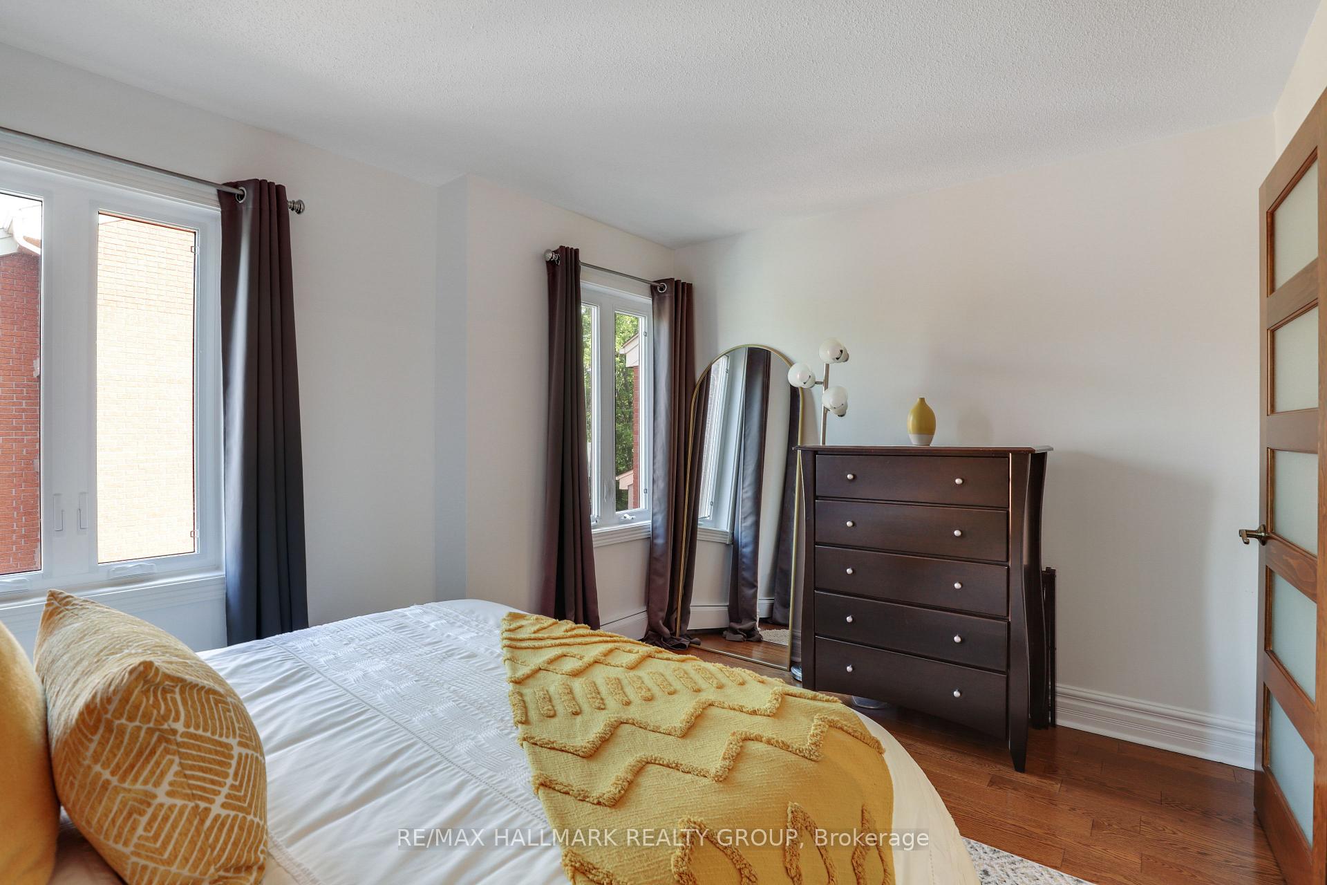 Photo 29 of 47 Crispin Private, Ottawa, Manor Park — HOMEH