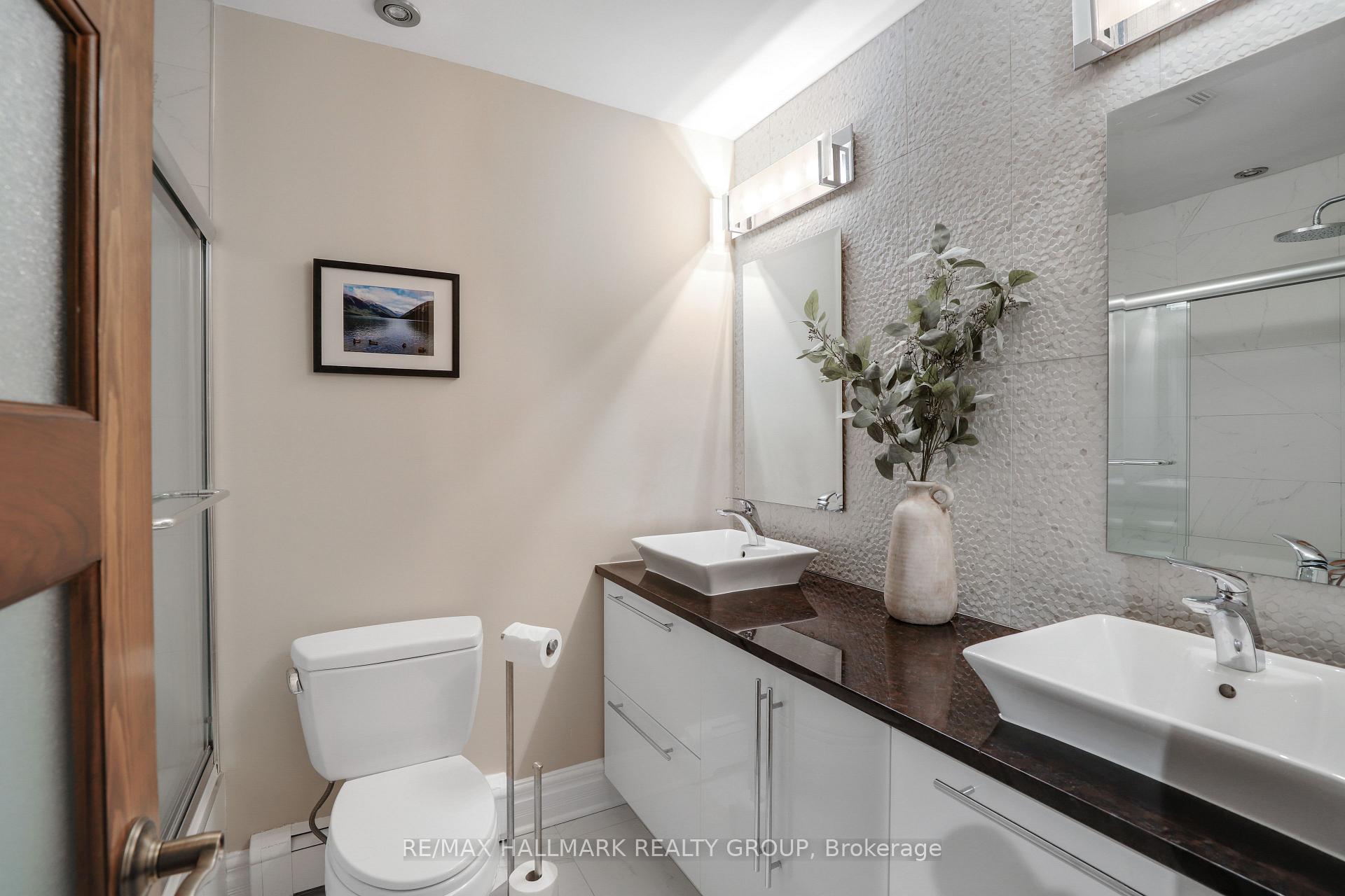 Photo 30 of 47 Crispin Private, Ottawa, Manor Park — HOMEH