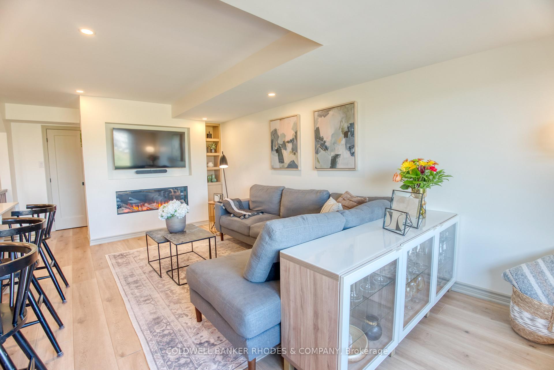 Photo 7 of 840 Mikinak Road, Ottawa, CFB Rockcliffe and Area — HOMEH