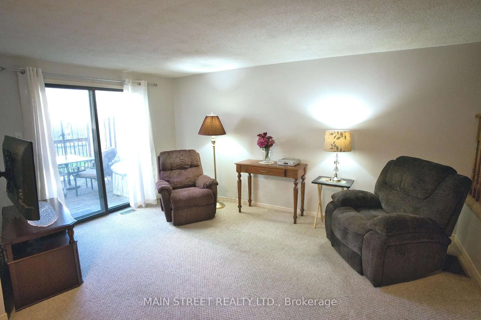 Photo 3 of 13 Quail Crescent, Barrie, Ardagh — HOMEH