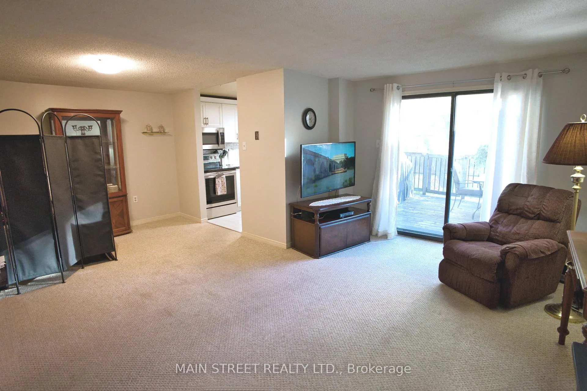 Photo 4 of 13 Quail Crescent, Barrie, Ardagh — HOMEH