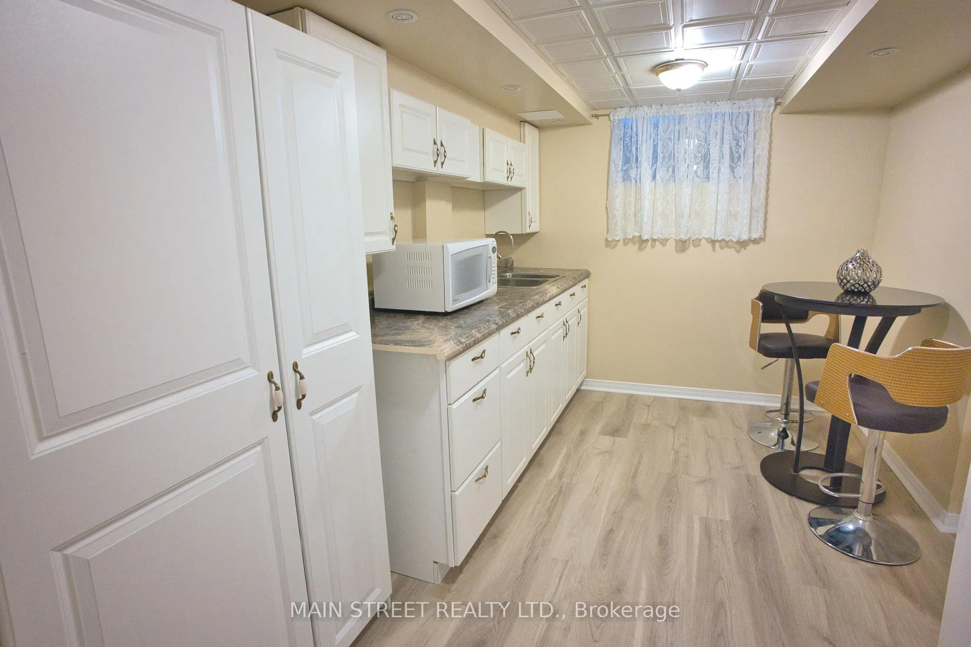 Photo 15 of 13 Quail Crescent, Barrie, Ardagh — HOMEH