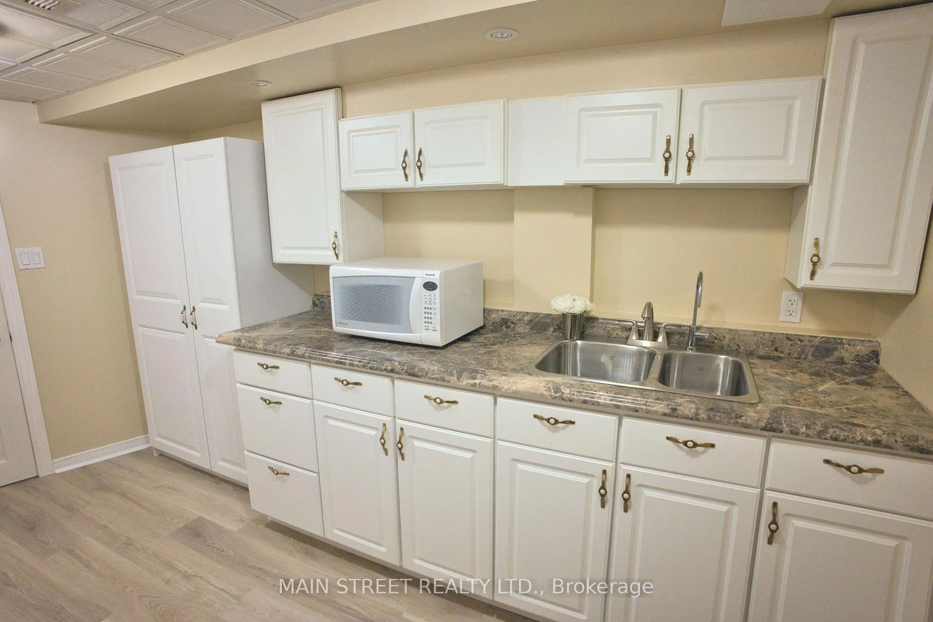 Photo 16 of 13 Quail Crescent, Barrie, Ardagh — HOMEH