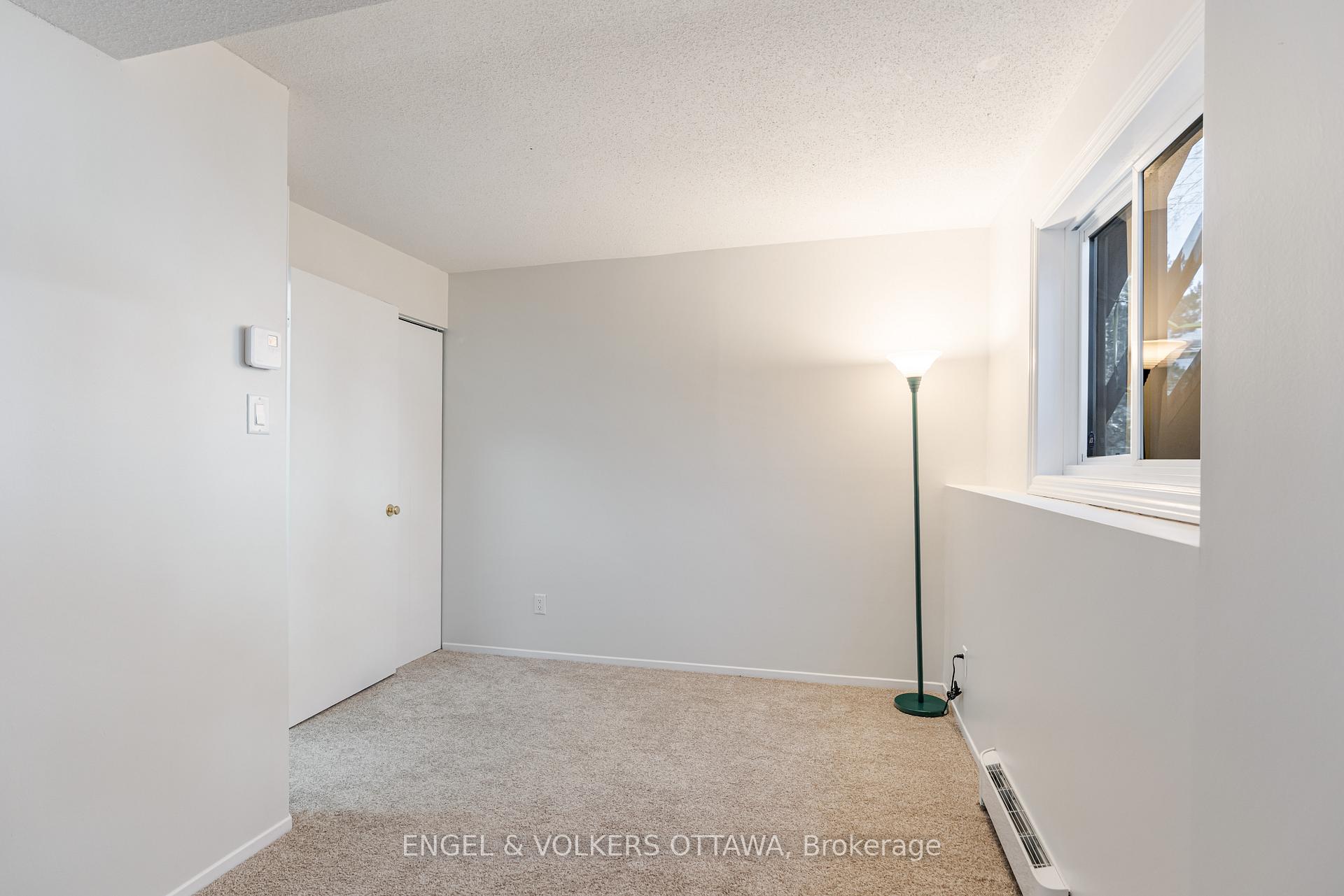 Photo 18 of 1504 Tanguay Court, Ottawa, Kanata - Katimavik — HOMEH