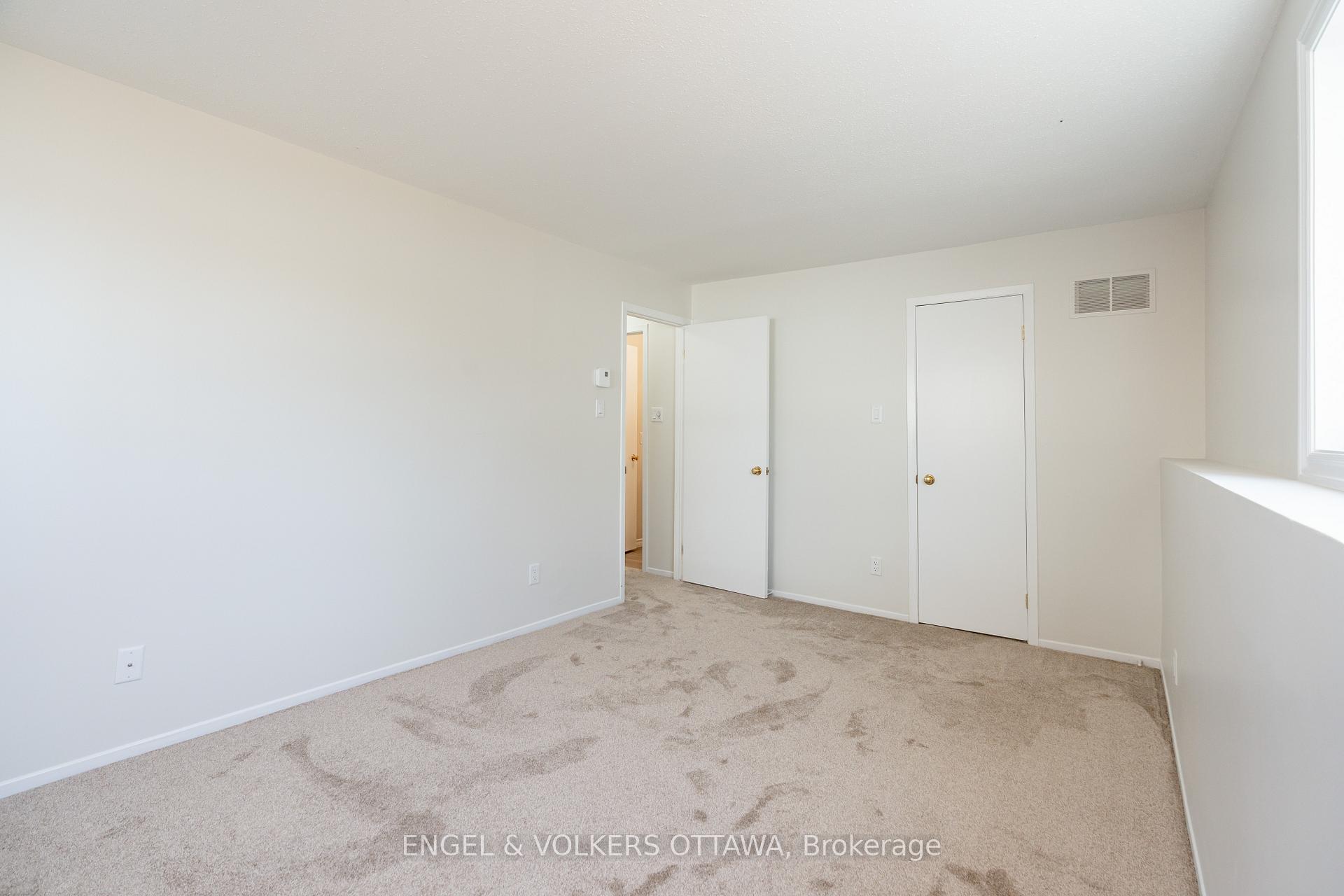 Photo 26 of 1504 Tanguay Court, Ottawa, Kanata - Katimavik — HOMEH