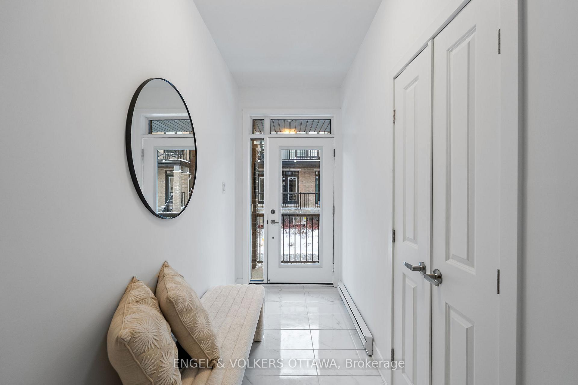 Photo 2 of 507 Crescendo Private, Ottawa, Riverside South/Gloucester Glen — HOMEH