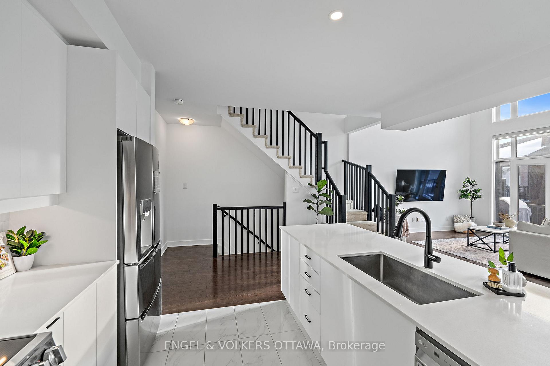 Photo 7 of 507 Crescendo Private, Ottawa, Riverside South/Gloucester Glen — HOMEH