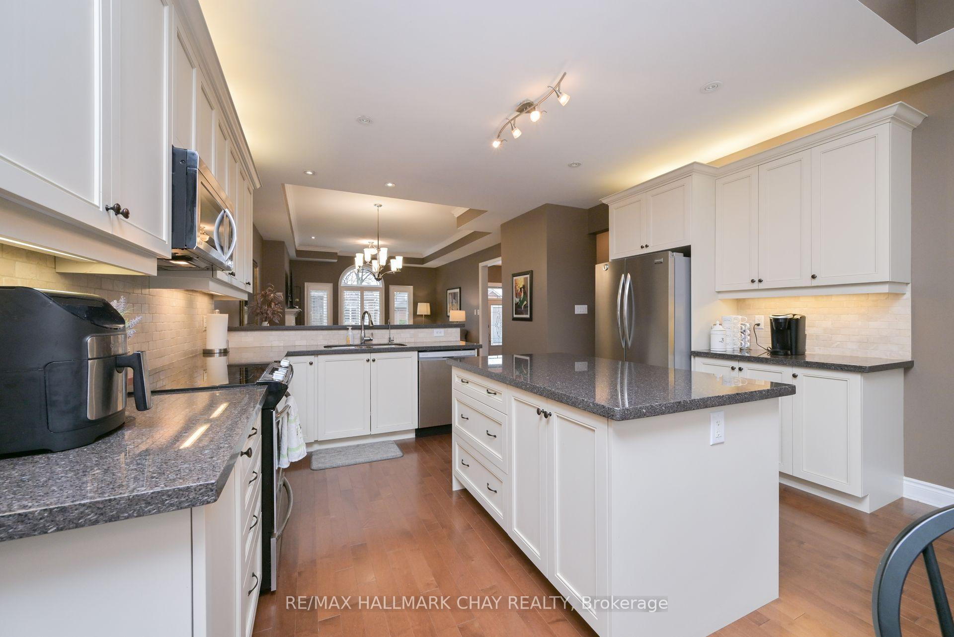Photo 5 of 152 Ridge Way, New Tecumseth, Rural New Tecumseth — HOMEH