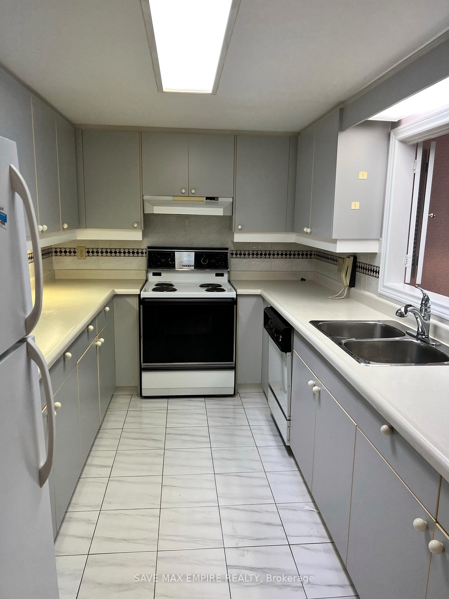 Photo 3 of Unit 2402, 701 Geneva Street, St. Catharines, Lakeshore — HOMEH