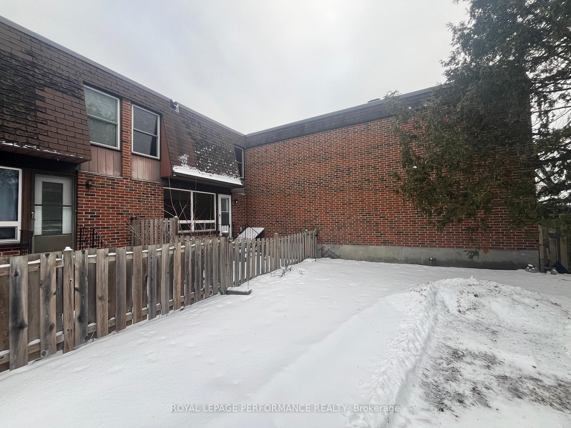 Photo 3 of Unit 120, 2250 Cotters Crescent, Ottawa, Windsor Park Village — HOMEH