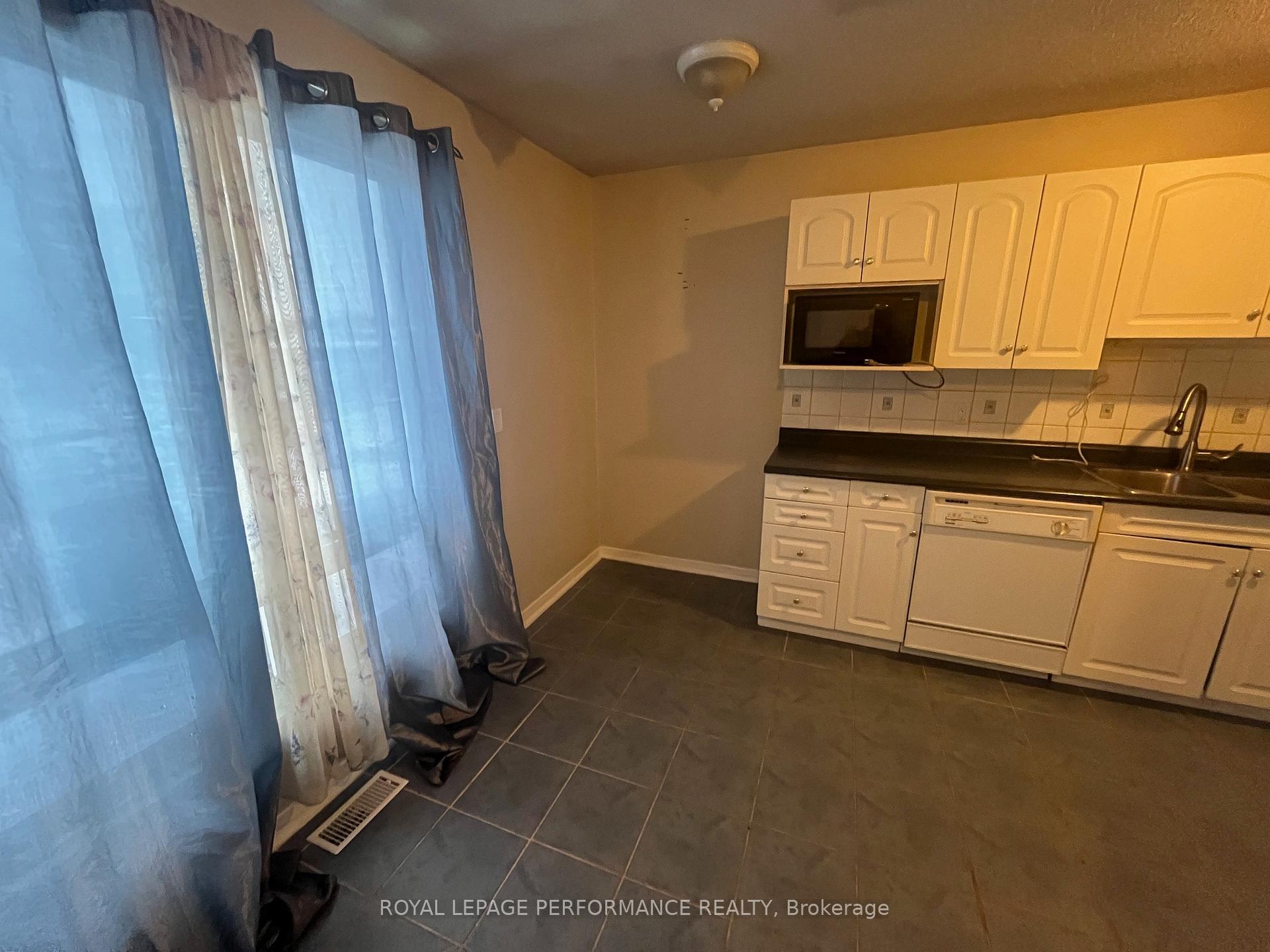 Photo 11 of Unit 120, 2250 Cotters Crescent, Ottawa, Windsor Park Village — HOMEH