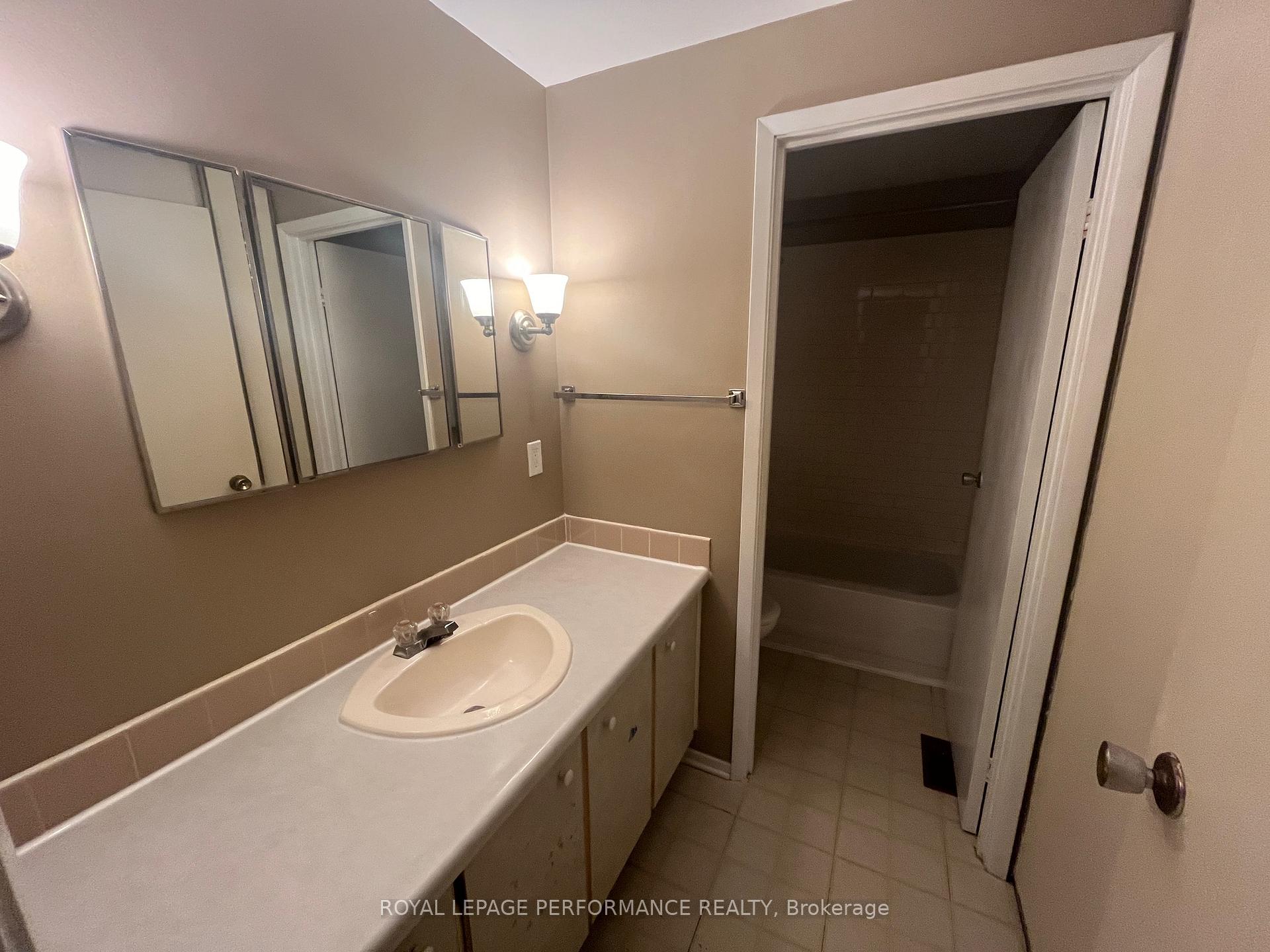 Photo 18 of Unit 120, 2250 Cotters Crescent, Ottawa, Windsor Park Village — HOMEH