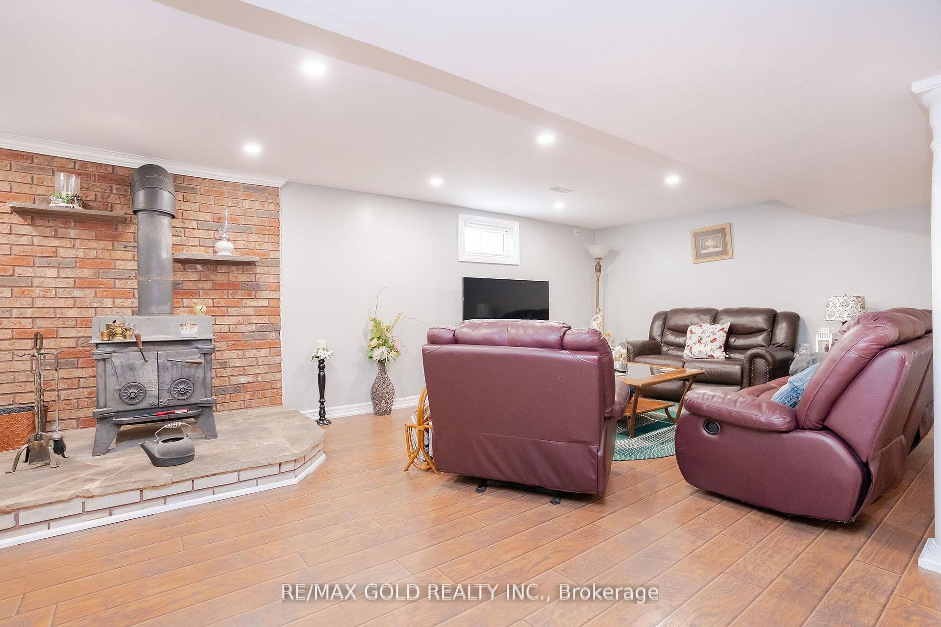 Photo 28 of 15 Castlemore Drive, Brampton, Brampton East — HOMEH