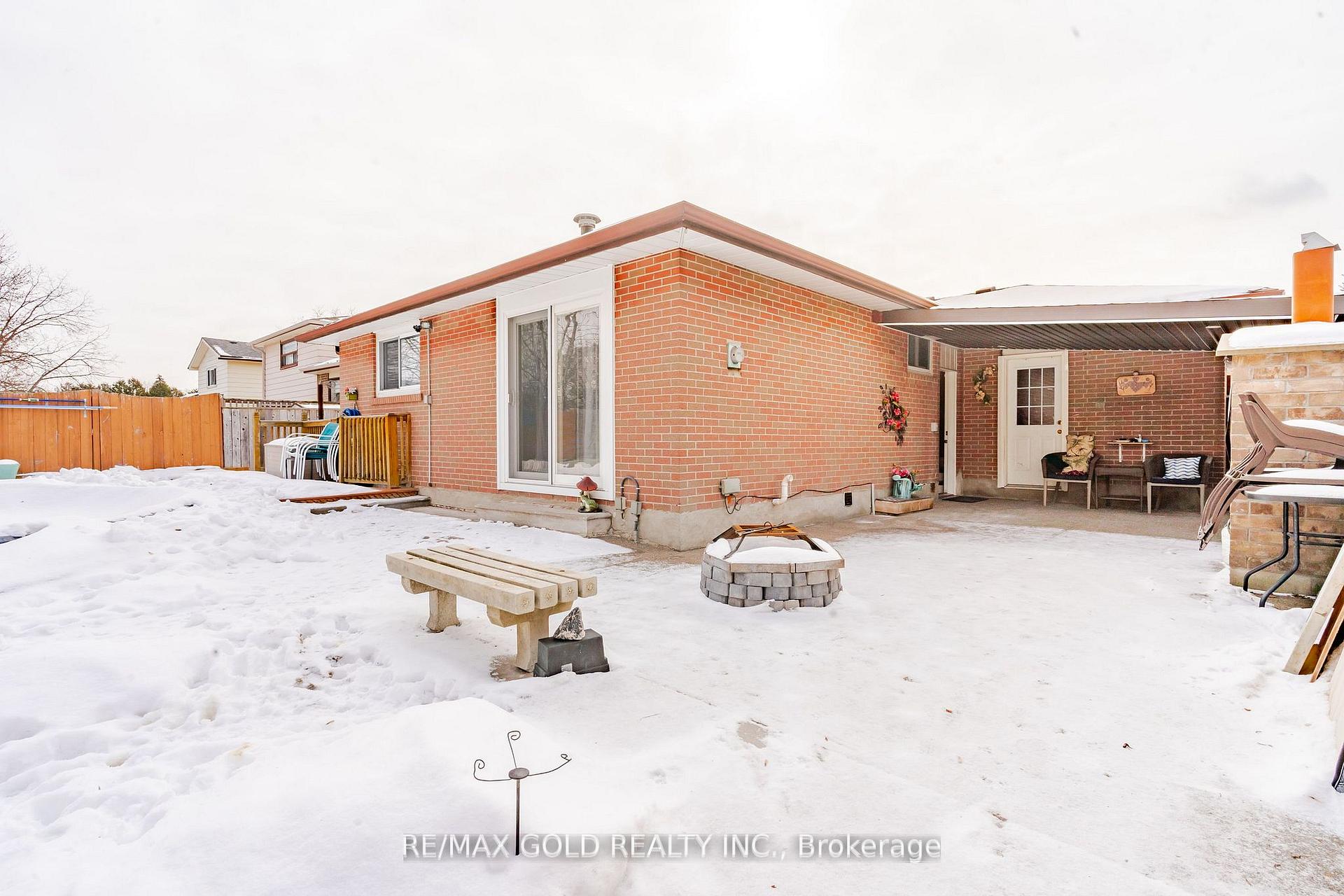 Photo 35 of 15 Castlemore Drive, Brampton, Brampton East — HOMEH