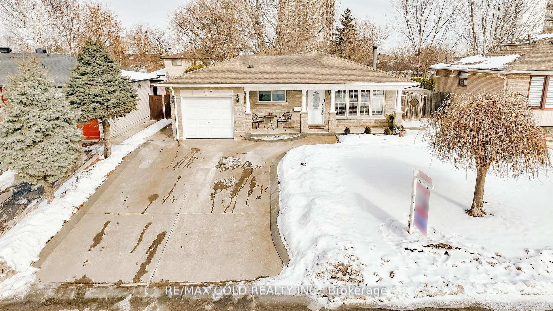 Photo 39 of 15 Castlemore Drive, Brampton, Brampton East — HOMEH