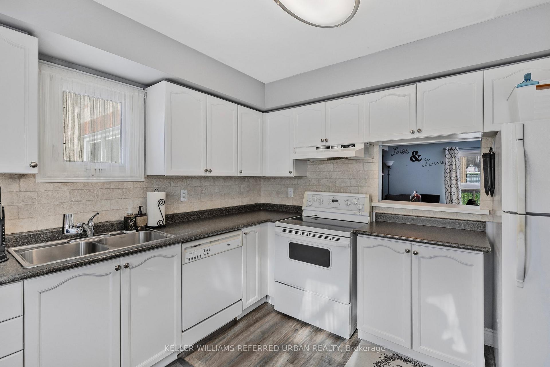 Photo 9 of Unit 7, 119 D'ambrosio Drive, Barrie, Painswick North — HOMEH