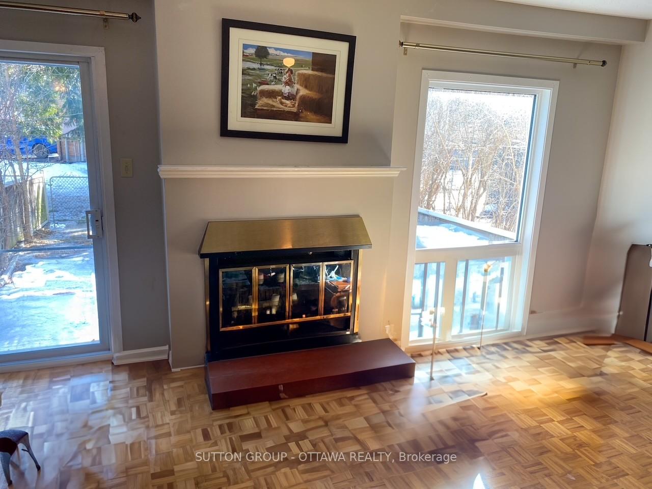 Photo 5 of Unit 33, 6896 Bilberry Drive, Ottawa, Convent Glen North — HOMEH