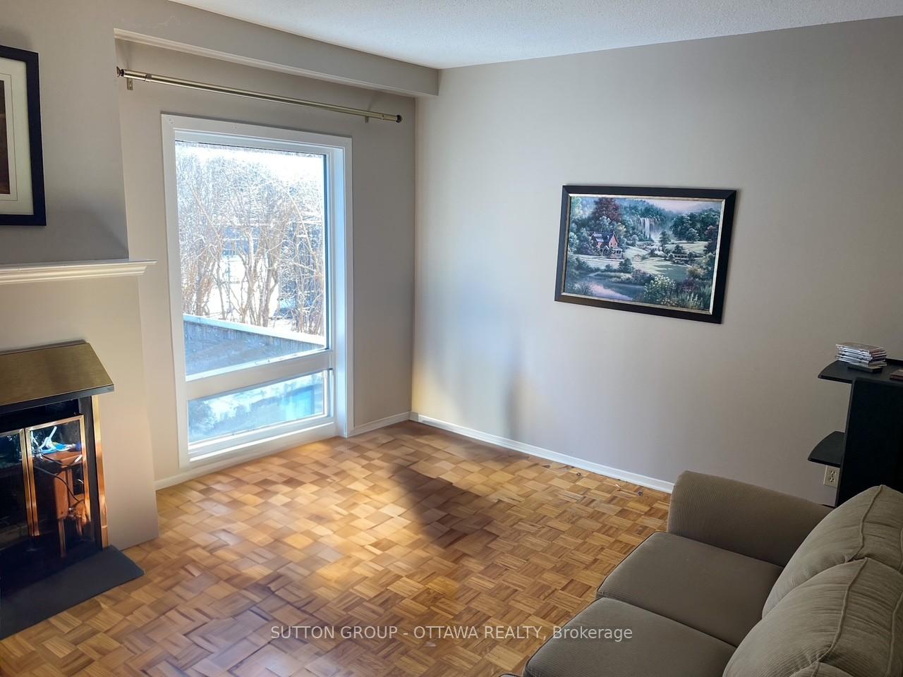 Photo 6 of Unit 33, 6896 Bilberry Drive, Ottawa, Convent Glen North — HOMEH