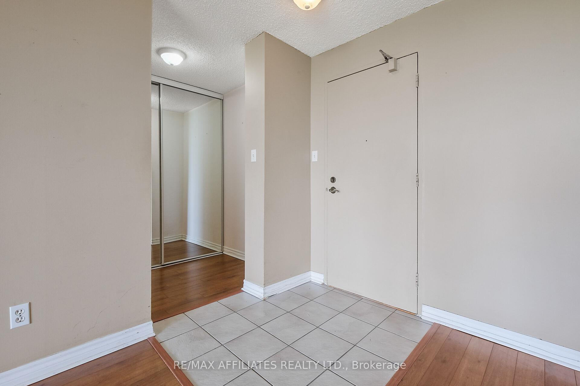Photo 6 of Unit 1209, 665 Bathgate Drive, Ottawa, Carson Meadows — HOMEH