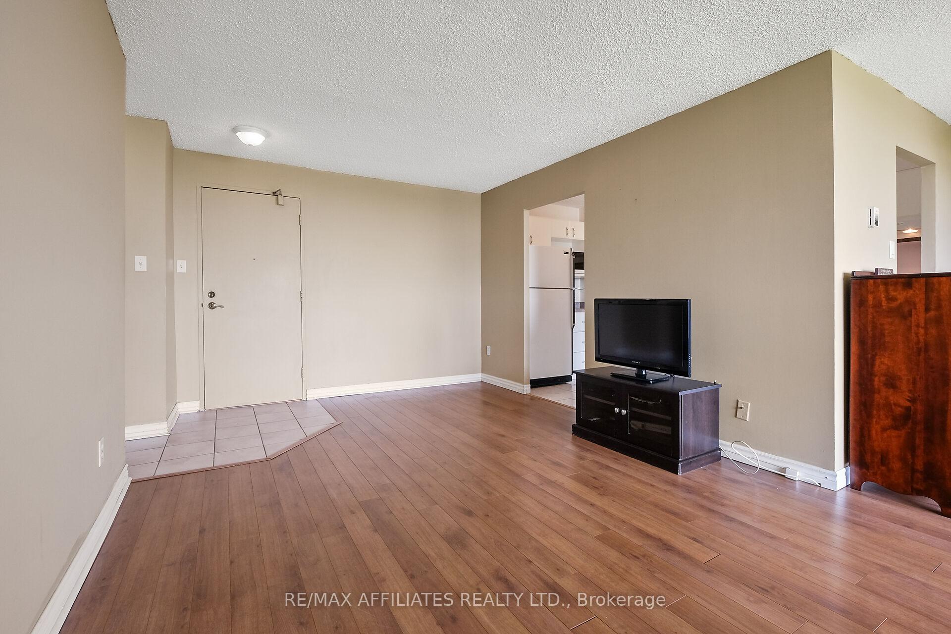 Photo 8 of Unit 1209, 665 Bathgate Drive, Ottawa, Carson Meadows — HOMEH