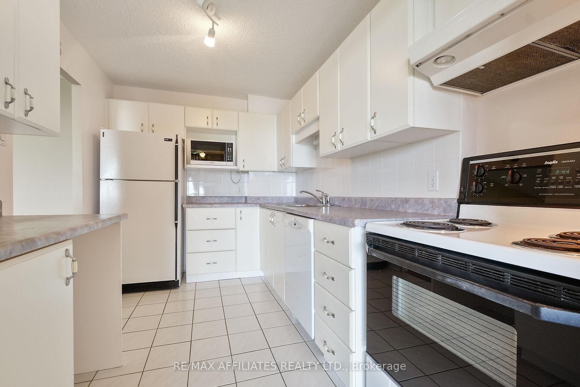 Photo 12 of Unit 1209, 665 Bathgate Drive, Ottawa, Carson Meadows — HOMEH