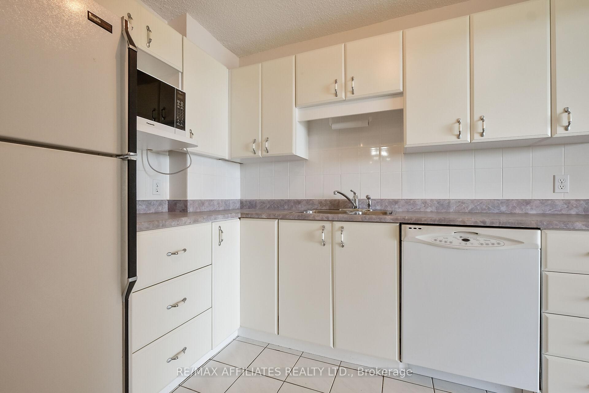 Photo 14 of Unit 1209, 665 Bathgate Drive, Ottawa, Carson Meadows — HOMEH
