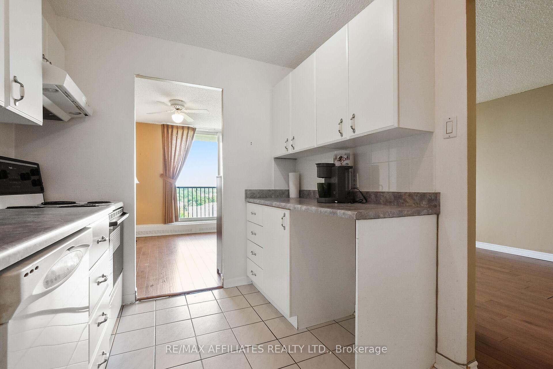 Photo 15 of Unit 1209, 665 Bathgate Drive, Ottawa, Carson Meadows — HOMEH