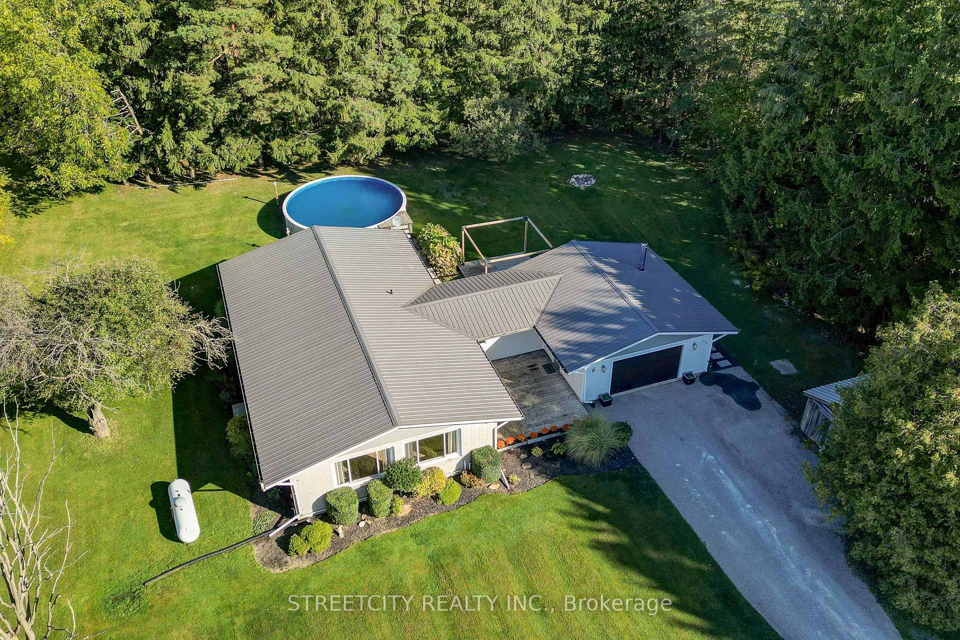 Photo 3 of 35242 Scotch Line, Central Elgin, Port Stanley — HOMEH