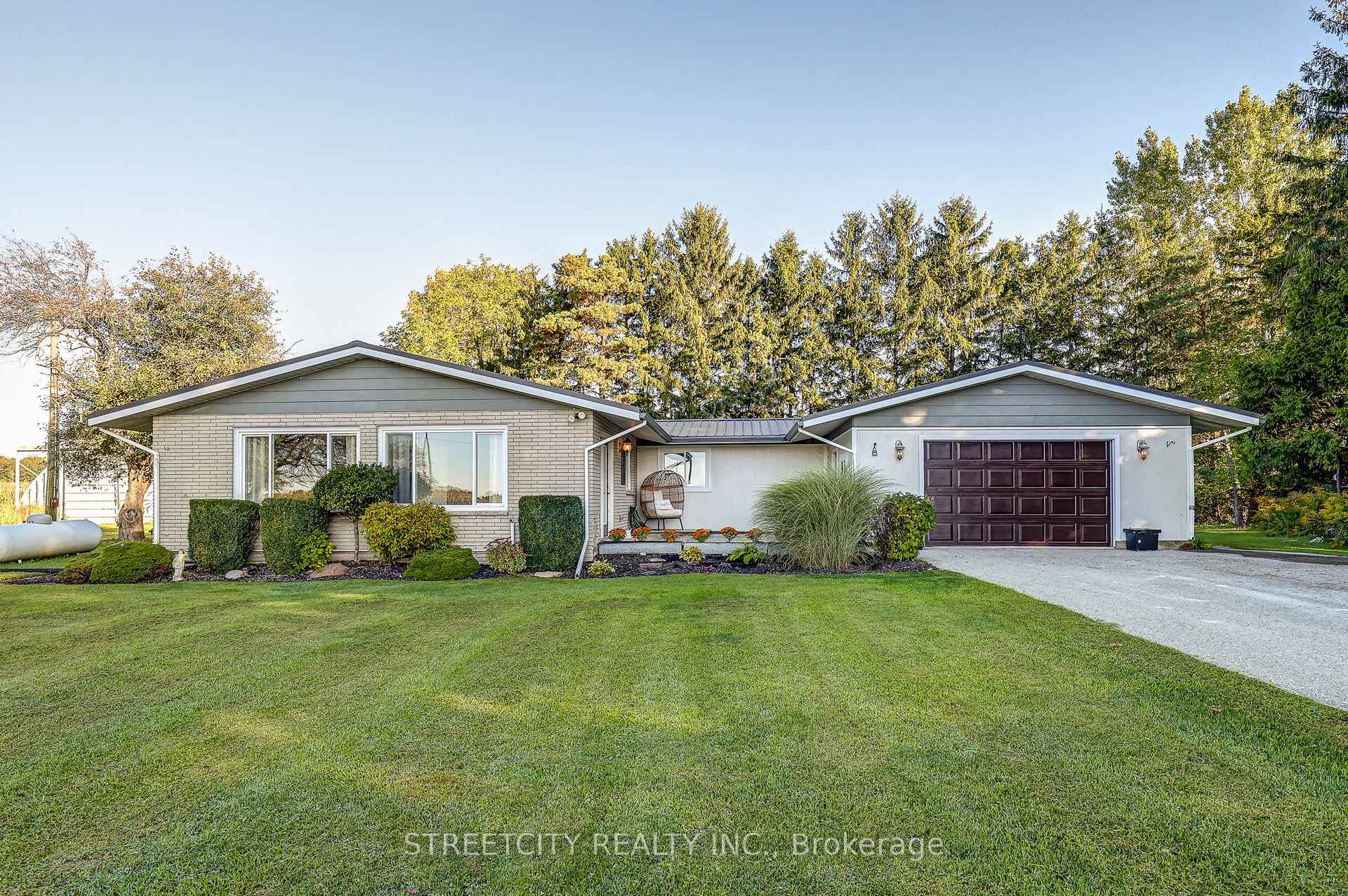 Photo 4 of 35242 Scotch Line, Central Elgin, Port Stanley — HOMEH