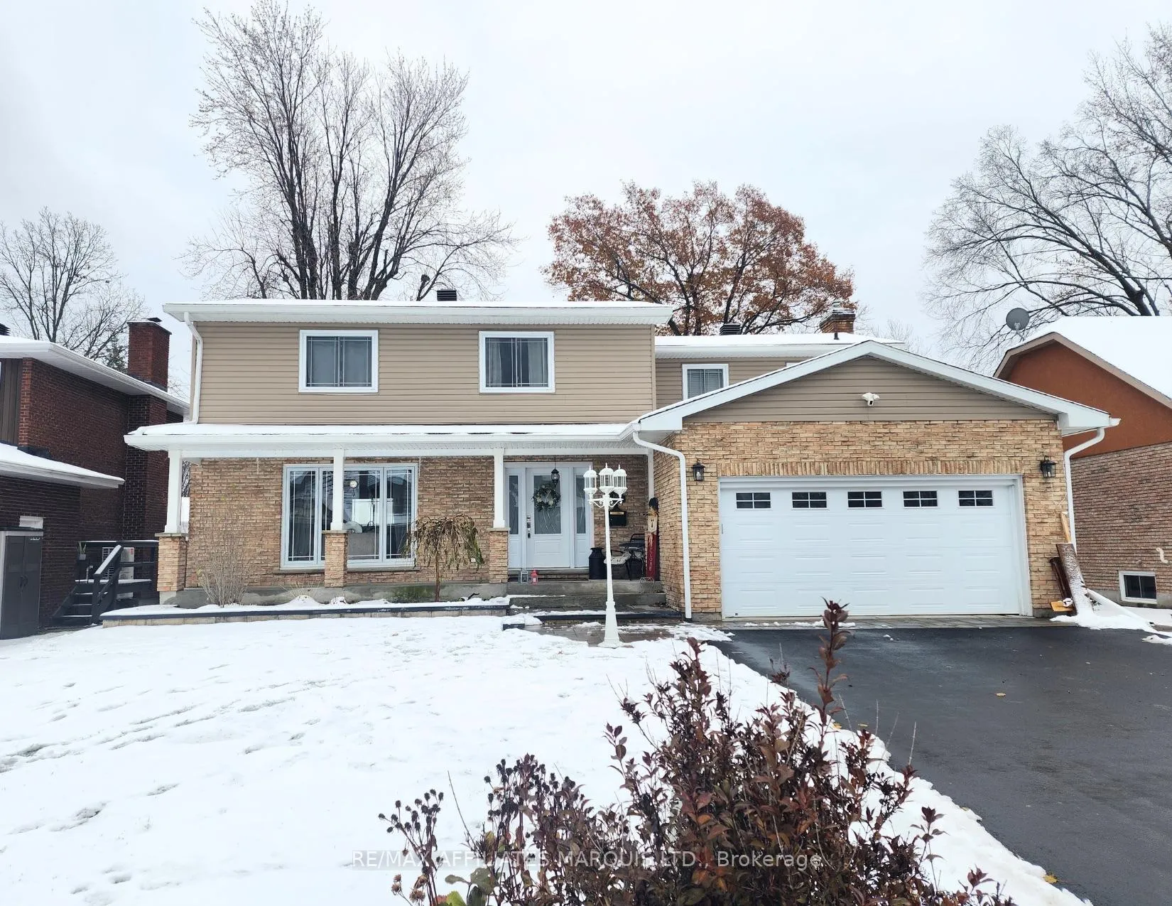 Front of 1612 Grant Avenue