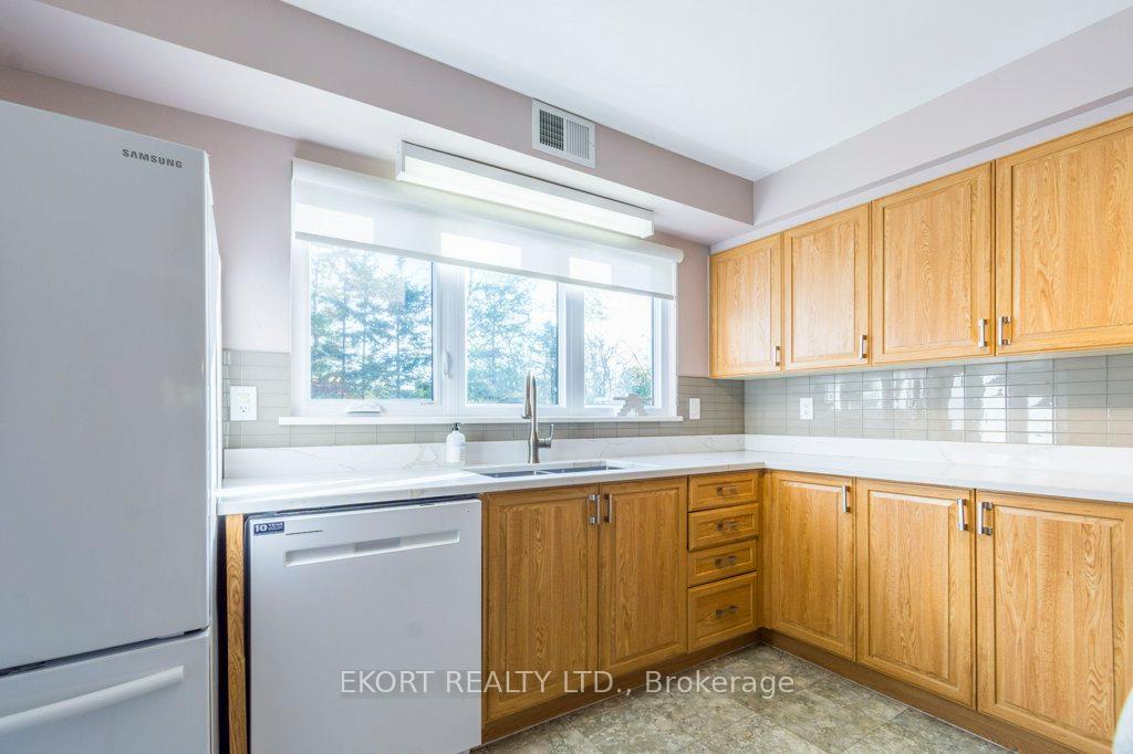 Photo 6 of Unit 19, 179 Herchimer Avenue, Belleville, Belleville Ward — HOMEH
