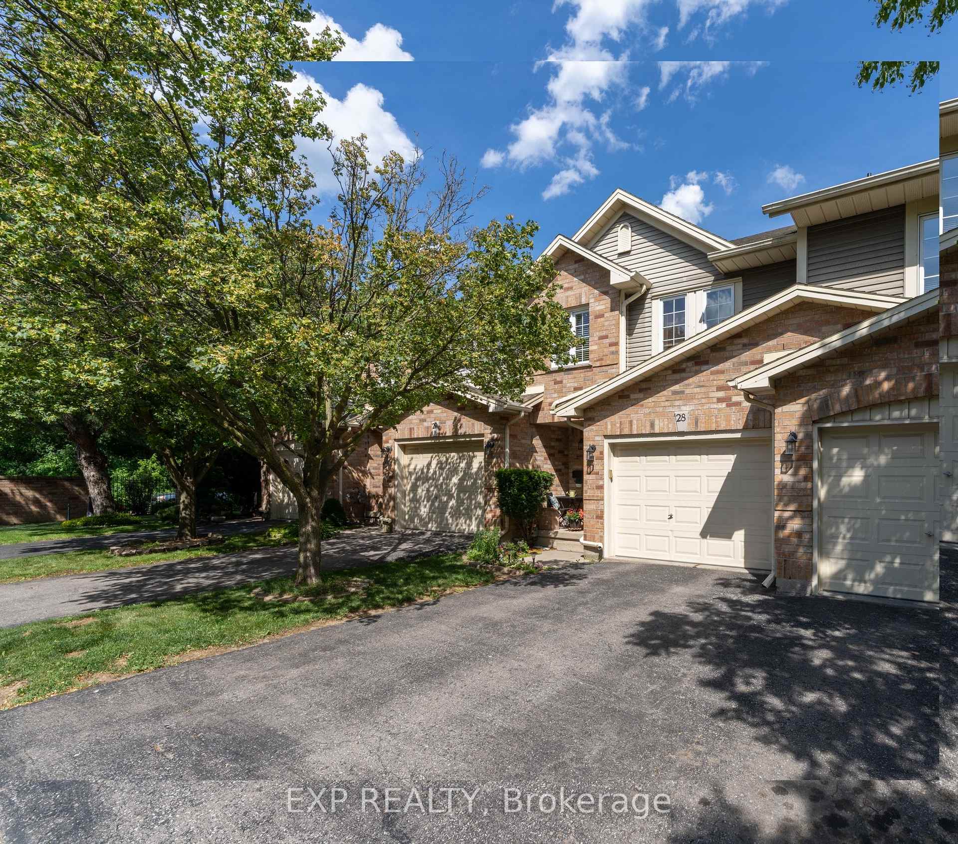 Front of Unit 28, 44 Frances Avenue