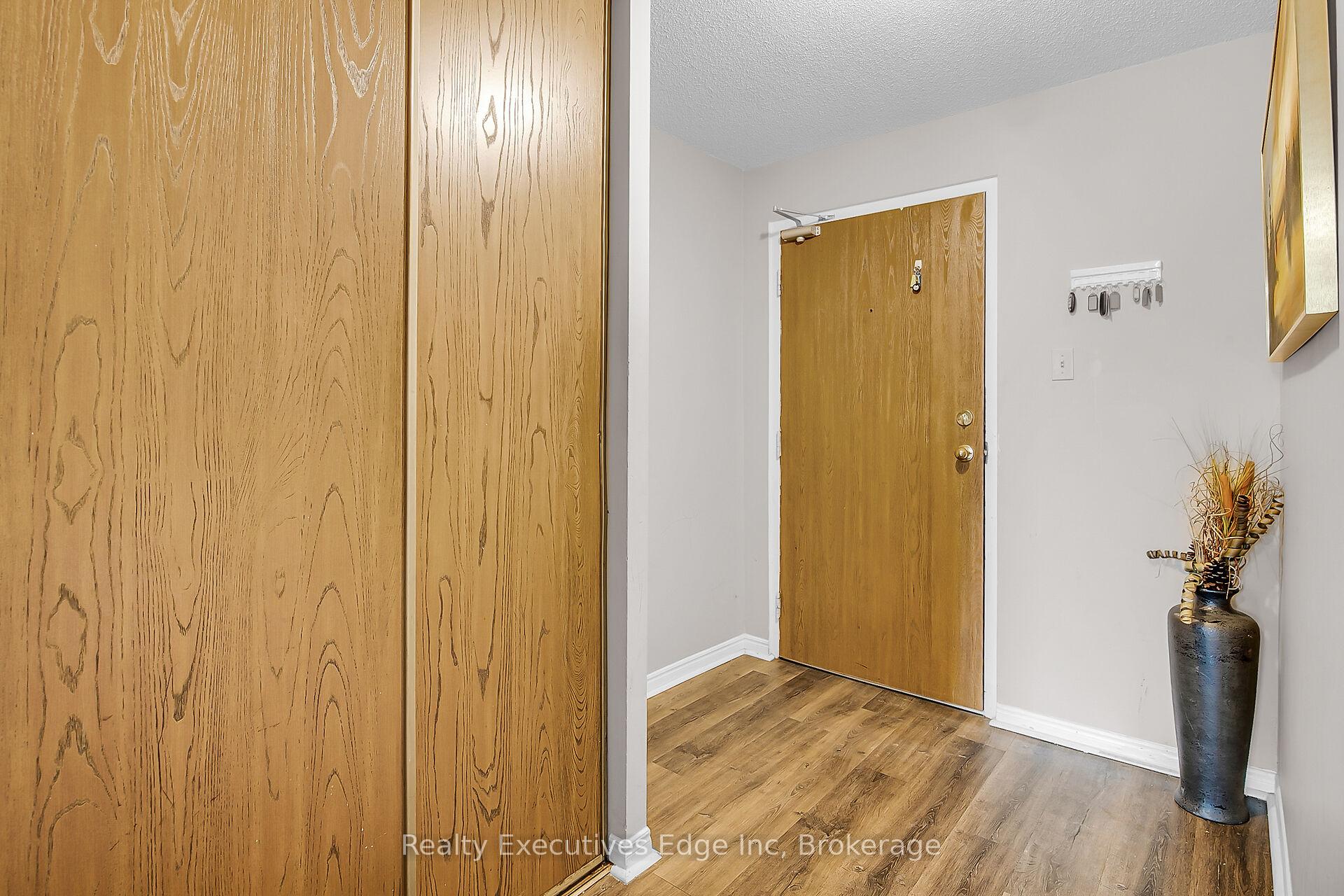 Photo 6 of Unit 105, 35 Green Valley Drive S, Kitchener — HOMEH