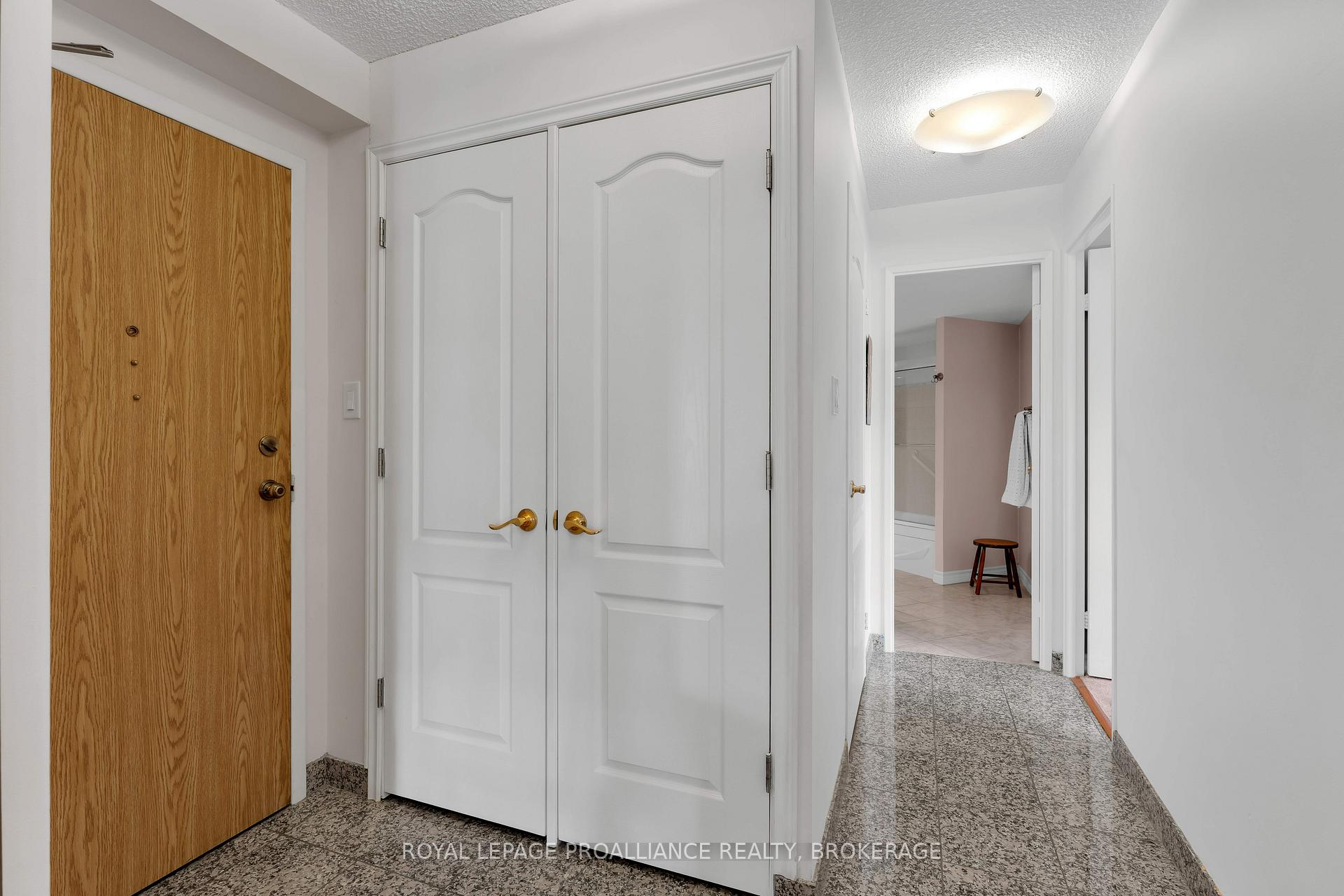 Photo 9 of Unit 403, 185 Ontario Street, Kingston, Central City East — HOMEH