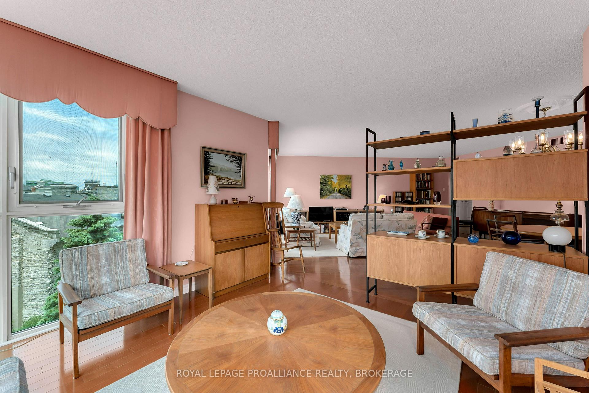 Photo 18 of Unit 403, 185 Ontario Street, Kingston, Central City East — HOMEH