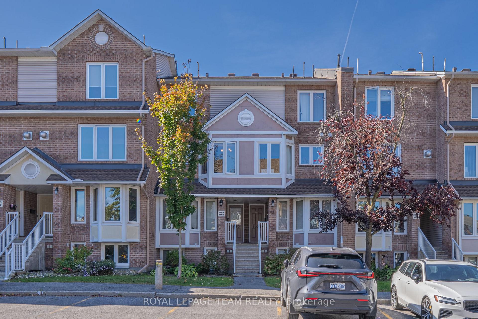 Photo 22 of 1650 Locksley Lane, Ottawa, Beaconwood — HOMEH