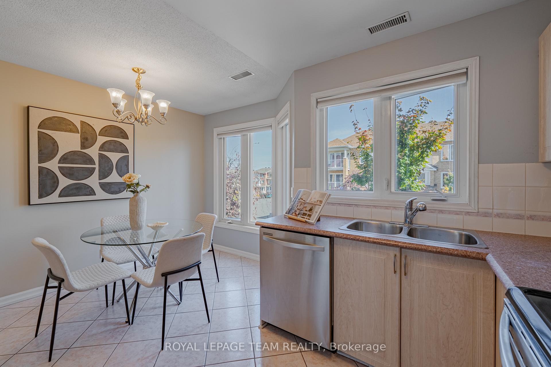 Photo 46 of 1650 Locksley Lane, Ottawa, Beaconwood — HOMEH